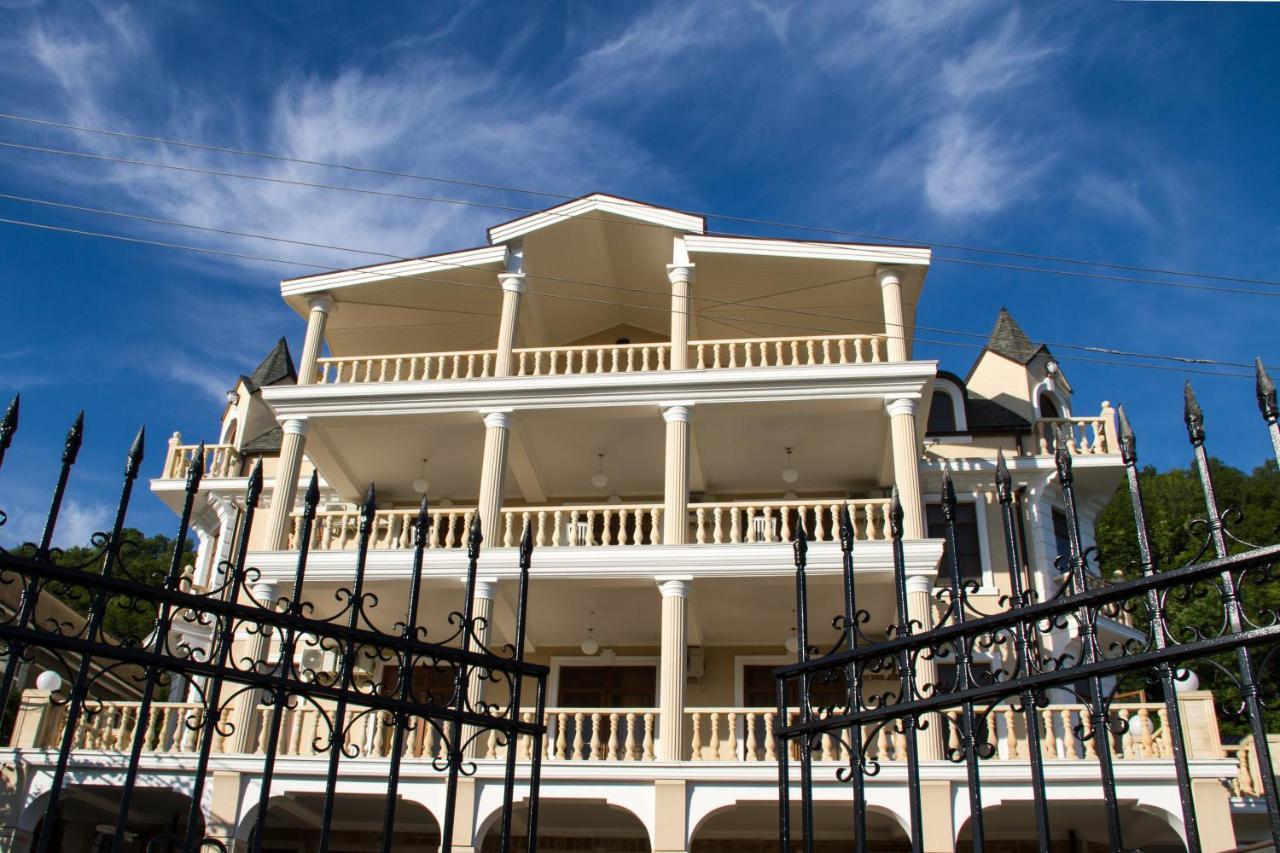 גגרה Hotel San Arda מראה חיצוני תמונה